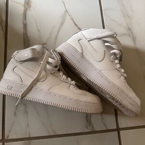Air Force 1 Mid ‘06 GS White